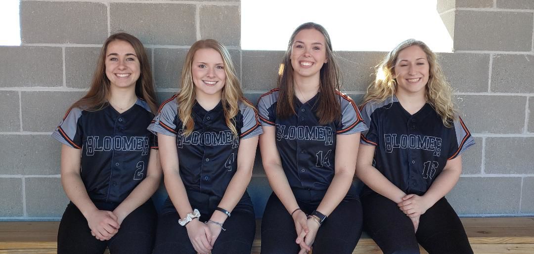 2020 Senior Softball Players